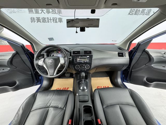 一手認證車 ! 原廠保養，里程保證，小車大空間，導航、數位電視、倒車影像配備滿滿~歡迎賞車  第12張相片