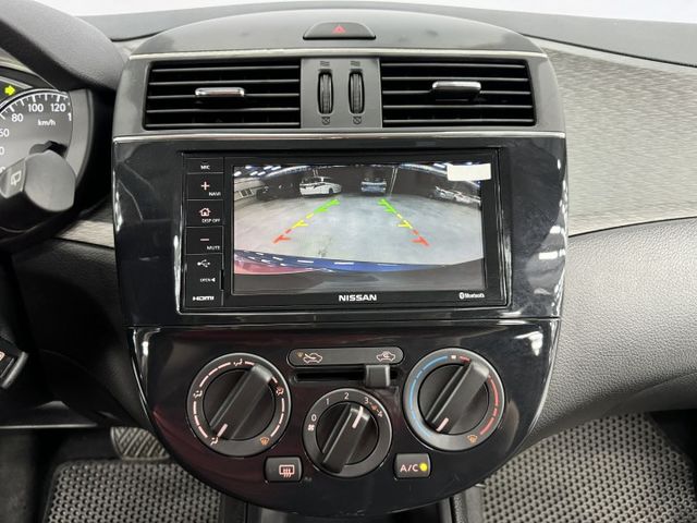 一手認證車 ! 原廠保養，里程保證，小車大空間，導航、數位電視、倒車影像配備滿滿~歡迎賞車  第16張相片