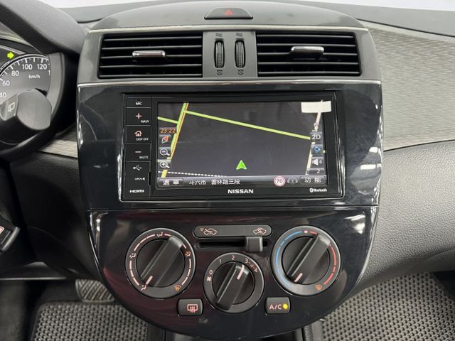 一手認證車 ! 原廠保養，里程保證，小車大空間，導航、數位電視、倒車影像配備滿滿~歡迎賞車  第17張相片