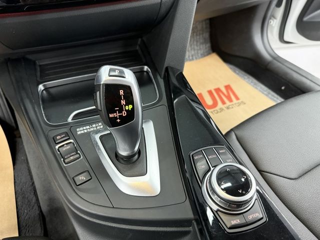 小改款有5AS~!總代理318 認證漂亮車，升級M外觀! 內外氣氛漂亮，只要60幾萬輕鬆入手~可以全額貸款~歡迎賞車  第14張相片