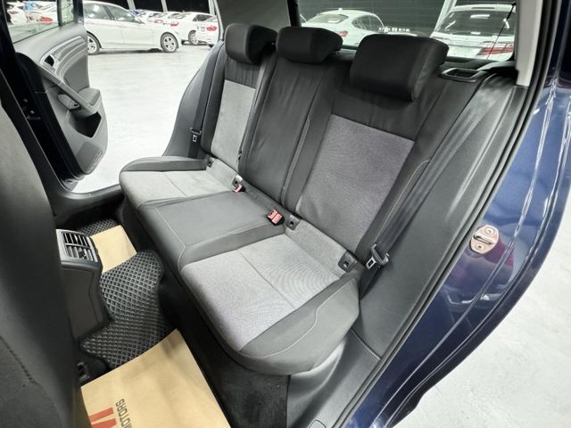 超優質歐系進口代步小車~~年度稅金只要8千多元!!省油省稅首選，只要20萬多一點點即可入手!歡迎賞車  第8張相片