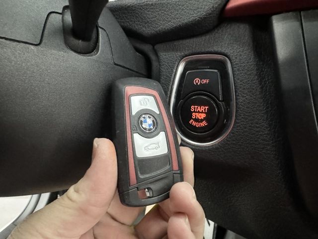 認證漂亮車~只要30幾萬即可入手! 車況保證 無待修，外觀微升級改裝，30萬讓您的選擇不只有TOYOTA還有BMW  第17張相片
