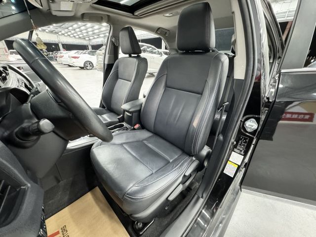 一手認證漂亮車~! G版天窗、免鑰匙、恆溫、定速、影音系統，全程原廠保養，里程保證，可以全額貸款，歡迎賞車~  第7張相片