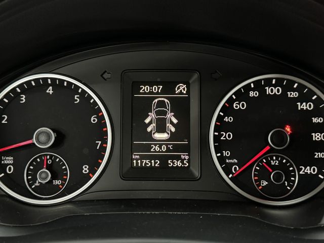 1.4汽油版本，認證漂亮車，僅實跑11萬公里，原廠保養，水油路耗材剛花數萬元整理，車況保證無待修，歡迎賞車  第16張相片