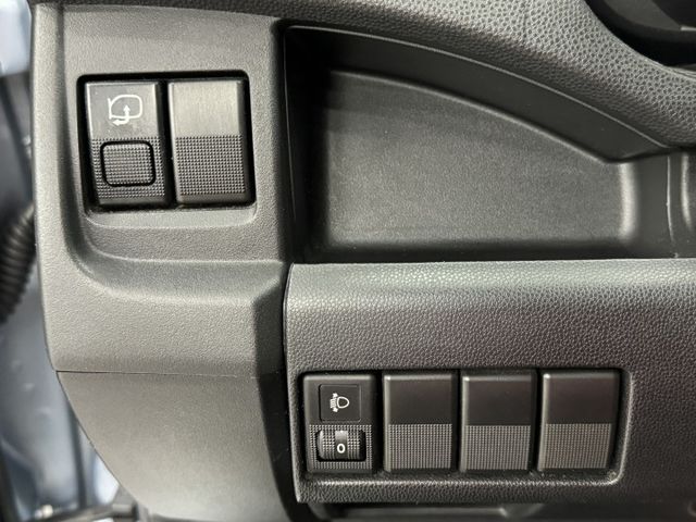 一手認證車~便宜七人座，內外氣氛漂亮，無待修，現在出清價只要10幾萬，歡迎賞車  第19張相片