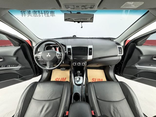 一手車，原廠保養，僅實跑12萬多公里，升級安卓機，只要10幾萬~!歡迎賞車  第11張相片
