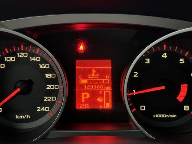 一手車，原廠保養，僅實跑12萬多公里，升級安卓機，只要10幾萬~!歡迎賞車  第19張相片