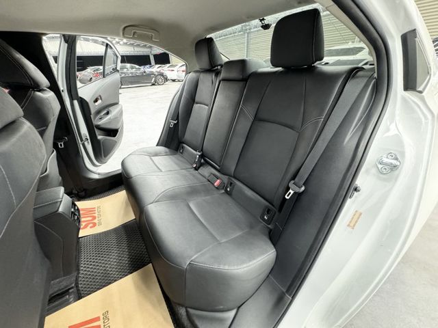 一手認證漂亮車，原鈑件保證，僅跑3萬公里，有免鑰匙、盲點的豪華+版本!內外如新，歡迎賞車  第8張相片