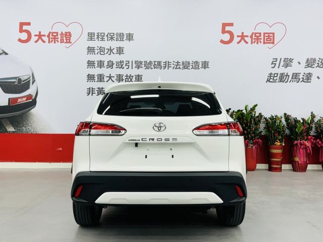 一手認證漂亮車~原鈑件保證，原廠保養里程僅實跑2萬多公里，里程保證，內外如新，可以全額貸款，歡迎賞車  第5張相片