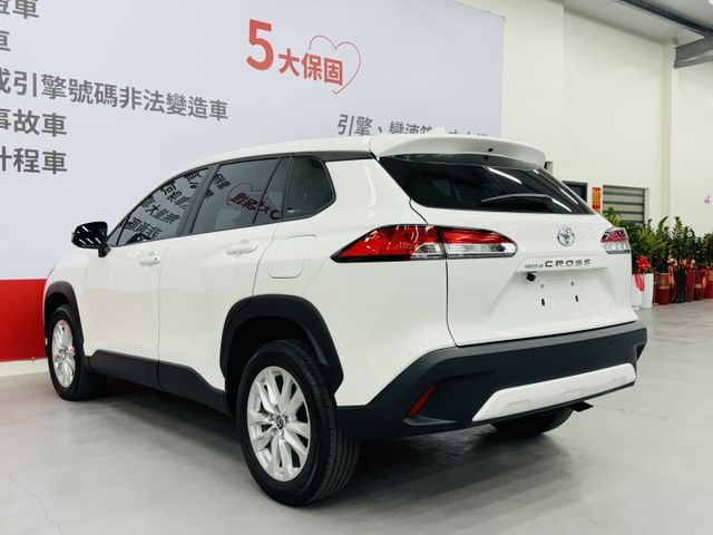 一手認證漂亮車~原鈑件保證，原廠保養里程僅實跑2萬多公里，里程保證，內外如新，可以全額貸款，歡迎賞車  第6張相片