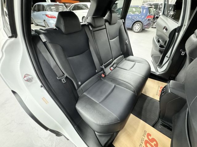 一手認證漂亮車~原鈑件保證，原廠保養里程僅實跑2萬多公里，里程保證，內外如新，可以全額貸款，歡迎賞車  第10張相片
