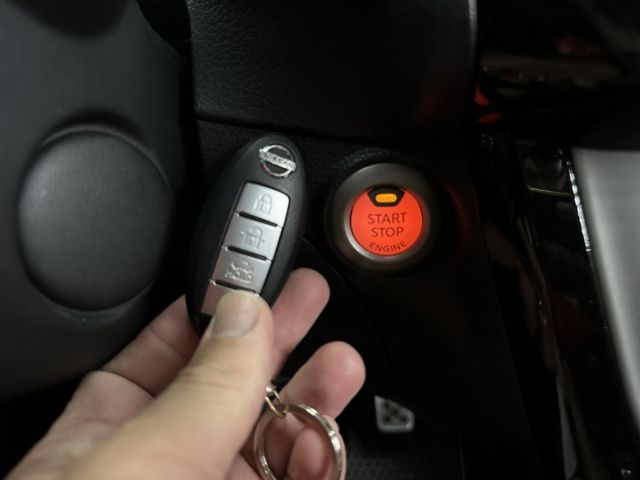 一手車，認證原鈑件! 頂級尊爵版，升級空力套件，實跑7萬公里原廠保養，實車在店，可以全額貸款，歡迎賞車  第19張相片