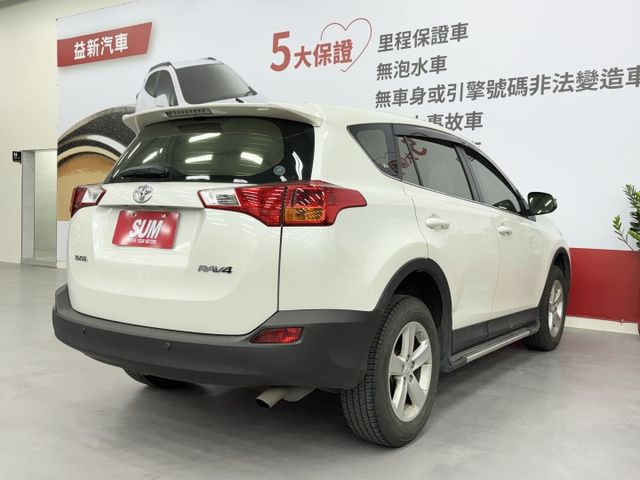 一手媽媽車，認證原鈑件保證，原廠保養，車況漂亮無待修~! 下定即贈安卓機，可以全額貸款，實車在店，歡迎賞車  第4張相片