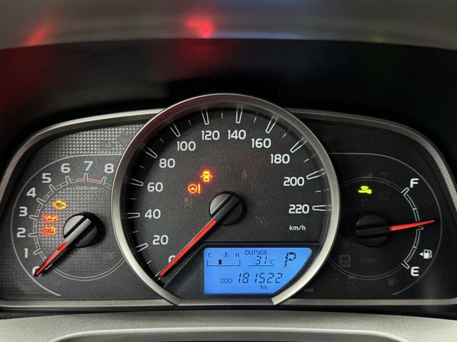 一手媽媽車，認證原鈑件保證，原廠保養，車況漂亮無待修~! 下定即贈安卓機，可以全額貸款，實車在店，歡迎賞車  第19張相片
