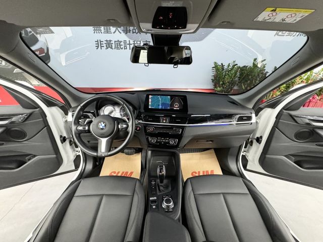 認證女用漂亮車~!動力充沛的20i車款，實跑6萬公里，內外氣氛如新，網路優惠價不用90萬，可以全額貸，實車在店歡迎賞車  第9張相片