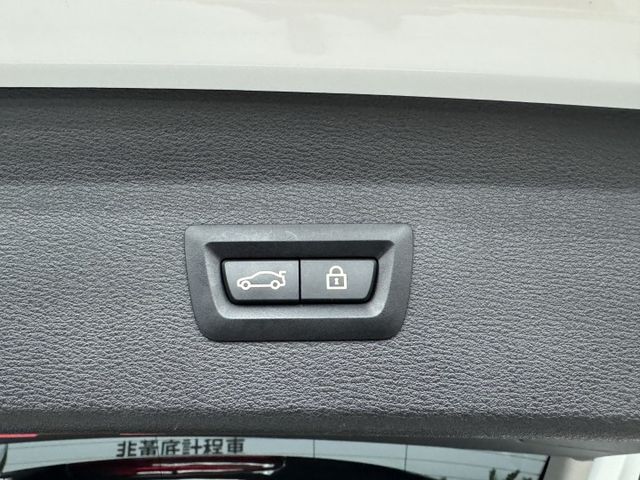 認證女用漂亮車~!動力充沛的20i車款，實跑6萬公里，內外氣氛如新，網路優惠價不用90萬，可以全額貸，實車在店歡迎賞車  第20張相片