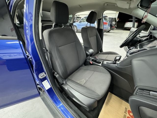 超優質代步車~!認證漂亮車，都在原廠保養1.6汽油版，省油省稅金，只要10幾萬即可入手，可以全額貸款，實車在店，歡迎賞車  第8張相片