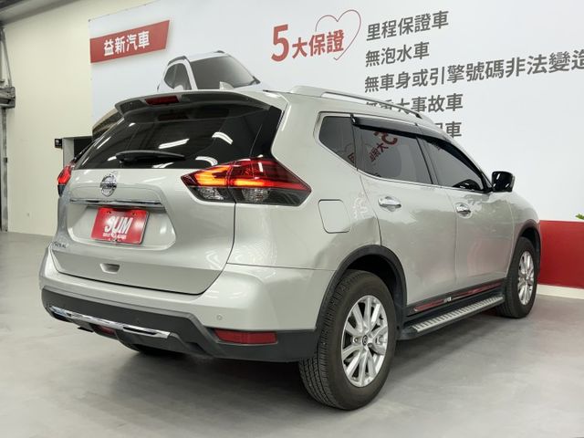 一手認證漂亮車，原鈑件保證，小改款後~! 原廠保養，僅實跑7萬多公里，內外氣氛漂亮，可以全額貸款，實車在店，歡迎賞車  第4張相片