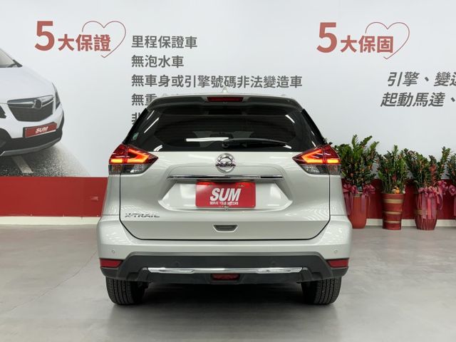 一手認證漂亮車，原鈑件保證，小改款後~! 原廠保養，僅實跑7萬多公里，內外氣氛漂亮，可以全額貸款，實車在店，歡迎賞車  第5張相片