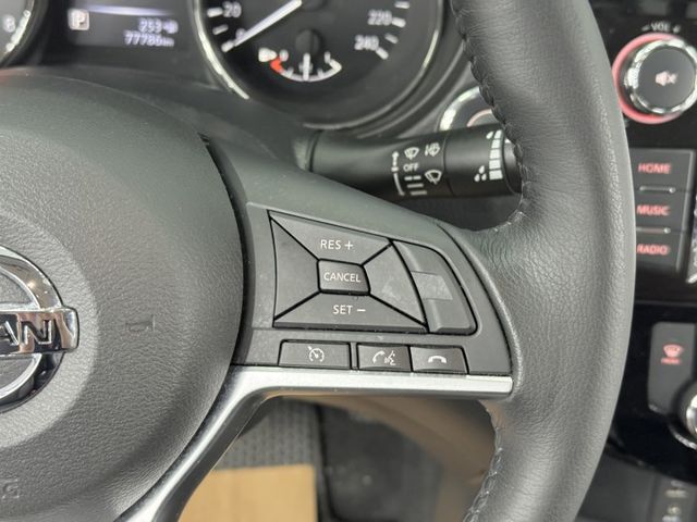 一手認證漂亮車，原鈑件保證，小改款後~! 原廠保養，僅實跑7萬多公里，內外氣氛漂亮，可以全額貸款，實車在店，歡迎賞車  第11張相片