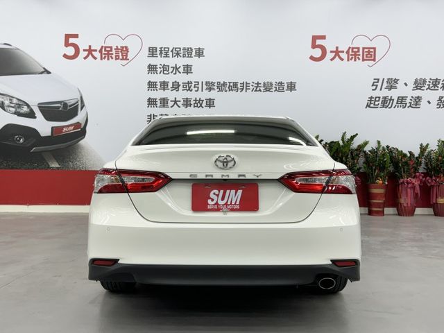 一手媽媽車，認證漂亮車，原鈑件保證~! 只要40幾萬入手8代CAMRY，實車在店，歡迎賞車  第5張相片