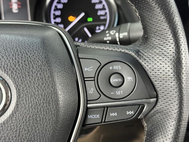 一手媽媽車，認證漂亮車，原鈑件保證~! 只要40幾萬入手8代CAMRY，實車在店，歡迎賞車  第11張相片