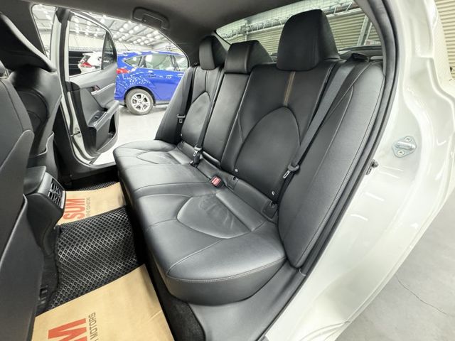 一手媽媽車，認證漂亮車，原鈑件保證~! 只要40幾萬入手8代CAMRY，實車在店，歡迎賞車  第12張相片