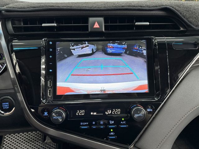 一手媽媽車，認證漂亮車，原鈑件保證~! 只要40幾萬入手8代CAMRY，實車在店，歡迎賞車  第17張相片