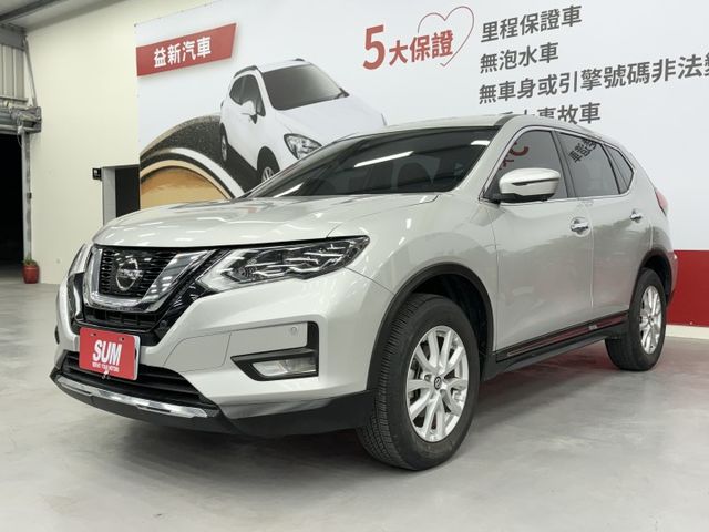 內外如新，一手車，里程只有1萬多公里 ! 里程保證，認證漂亮車，原鈑件保證，2.0最頂級智行電尾門版，實車在店，歡迎賞車  第1張相片