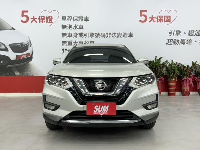 內外如新，一手車，里程只有1萬多公里 ! 里程保證，認證漂亮車，原鈑件保證，2.0最頂級智行電尾門版，實車在店，歡迎賞車  第2張相片