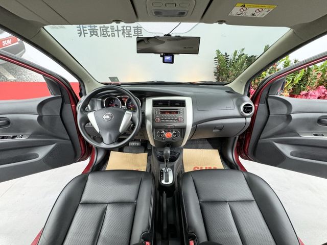 一手車，只跑2萬公里 ! 里程保證，認證漂亮車，豪華版本，有恆溫、抬頭顯示器、盲點，實車在店，可以全額貸，歡迎賞車  第9張相片
