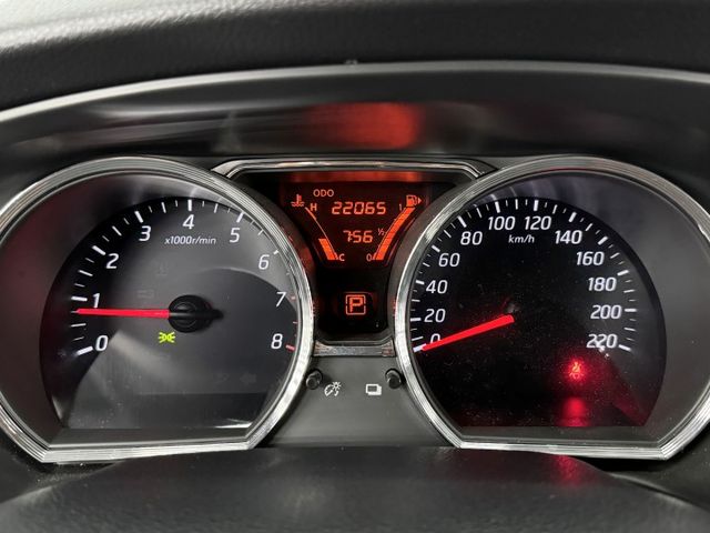 一手車，只跑2萬公里 ! 里程保證，認證漂亮車，豪華版本，有恆溫、抬頭顯示器、盲點，實車在店，可以全額貸，歡迎賞車  第19張相片