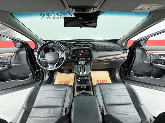 挑戰市場最便宜，一手車，頂級S版，實跑6萬多原廠保養，先誠實再成交，右側面曾經碰撞，已完成認證，實車實價歡迎賞車  第9張相片