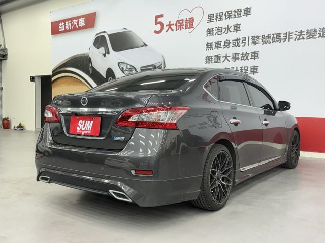 超優質代步車，一手認證漂亮車，僅實跑9萬多公里，稀有低里程，旗艦版 有免鑰匙、定速、恆溫，可以全額貸，實車在店，歡迎賞車  第4張相片