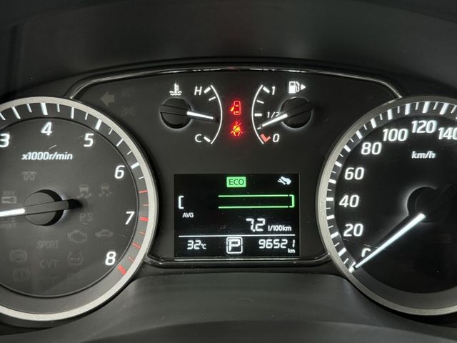 超優質代步車，一手認證漂亮車，僅實跑9萬多公里，稀有低里程，旗艦版 有免鑰匙、定速、恆溫，可以全額貸，實車在店，歡迎賞車  第20張相片