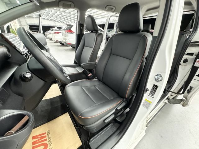 一手認證車，原鈑件保證，1.8豪華版，里程只有7萬多公里，里程保證，升級安卓機影音，雙邊滑門，空間靈活，可以全額貸款，實  第7張相片