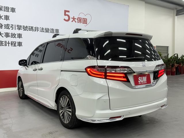 超漂亮7人座，頂級APEX版本，一手認證車，原鈑件保證，僅實跑7萬公里原廠保養，ACC跟車、雙電滑門，實車在店，歡迎賞車  第6張相片