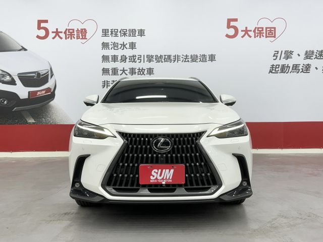 一手認證漂亮車!僅實跑4萬公里，市場稀少的油電版本，升級電尾門、360環景，內外如新、氣氛漂亮，實車在店，歡迎賞車  第2張相片