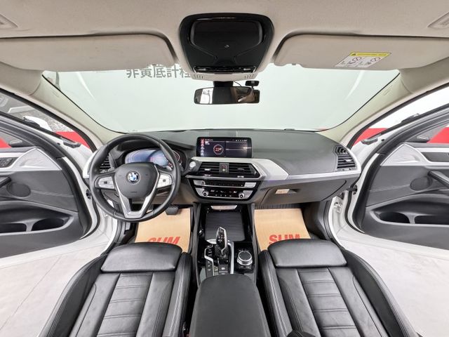 一手認證漂亮車，白金領航版，有5AU、HK音響、HUD，可以增額貸可以全額貸，實車在店，歡迎賞車  第9張相片