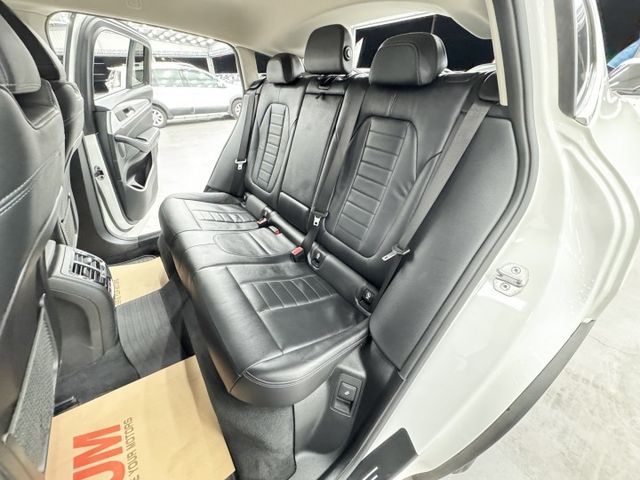 一手認證漂亮車，白金領航版，有5AU、HK音響、HUD，可以增額貸可以全額貸，實車在店，歡迎賞車  第18張相片