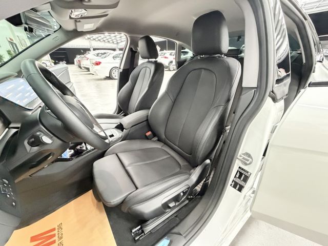 認證一手女用漂亮車，原鈑件保證，僅實跑6萬公里，全原廠保養，車況無待修，內外如新，質感滿分的轎跑，歡迎賞車  第7張相片