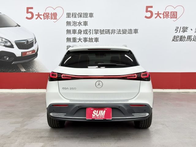 一手認證漂亮車，原鈑件保證，電世代的純電休旅，科技兼具環保，僅實跑3萬多公里，全原廠保養，內外如新，可以全額貸，歡迎賞車  第5張相片