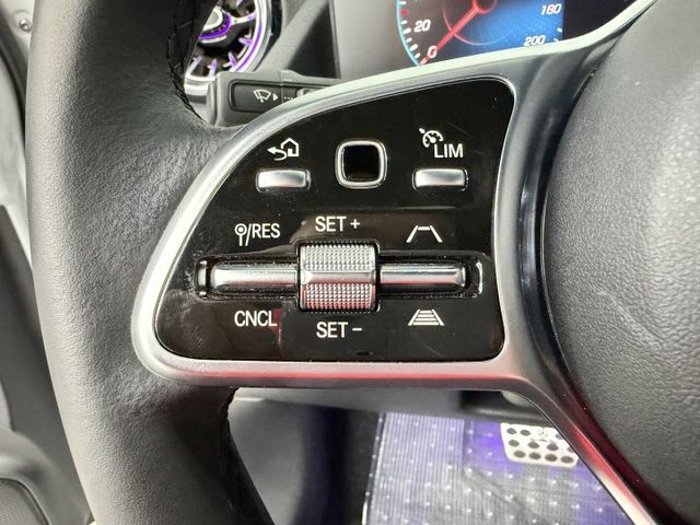 一手認證漂亮車，原鈑件保證，電世代的純電休旅，科技兼具環保，僅實跑3萬多公里，全原廠保養，內外如新，可以全額貸，歡迎賞車  第11張相片