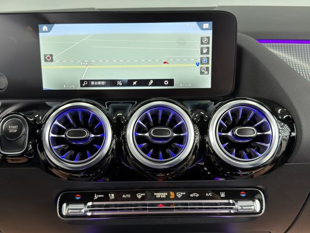 一手認證漂亮車，原鈑件保證，電世代的純電休旅，科技兼具環保，僅實跑3萬多公里，全原廠保養，內外如新，可以全額貸，歡迎賞車  第12張相片