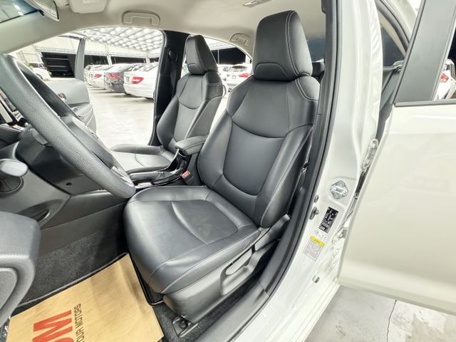 一手認證漂亮車，原鈑件保證，只有實跑7萬公里全原廠保養，車況無待修，可以全額貸，歡迎賞車  第7張相片