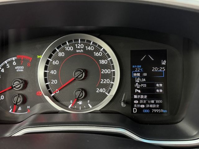 一手認證漂亮車，原鈑件保證，優質國民神車，好開省油好保養，車況漂亮無待修，可以全額貸款，歡迎賞車  第17張相片