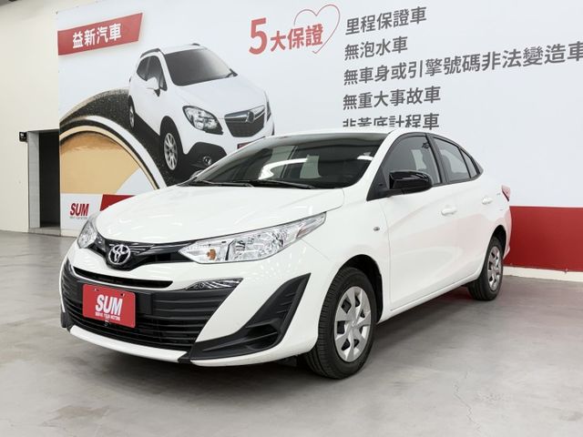 一手認證漂亮車，原鈑件保證，里程數只跑9千多公里，整車內外如新，超優質代步車，可以全額貸款，歡迎賞車  第1張相片