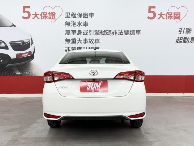 一手認證漂亮車，原鈑件保證，里程數只跑9千多公里，整車內外如新，超優質代步車，可以全額貸款，歡迎賞車  第5張相片