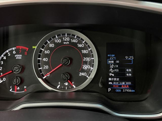 一手認證漂亮車，原鈑件保證，實跑3萬多公里原廠保養，內外如新，可以全額貸歡迎賞車  第19張相片