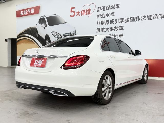 小改款後C200，一手認證漂亮車，原鈑件保證，里程保證只有實跑4萬多公里，內外如新，可以全額貸款，歡迎賞車  第4張相片